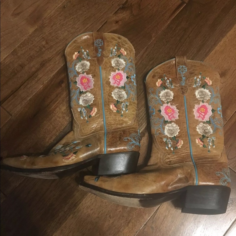 Macie Bean Cowgirl Boots size 9